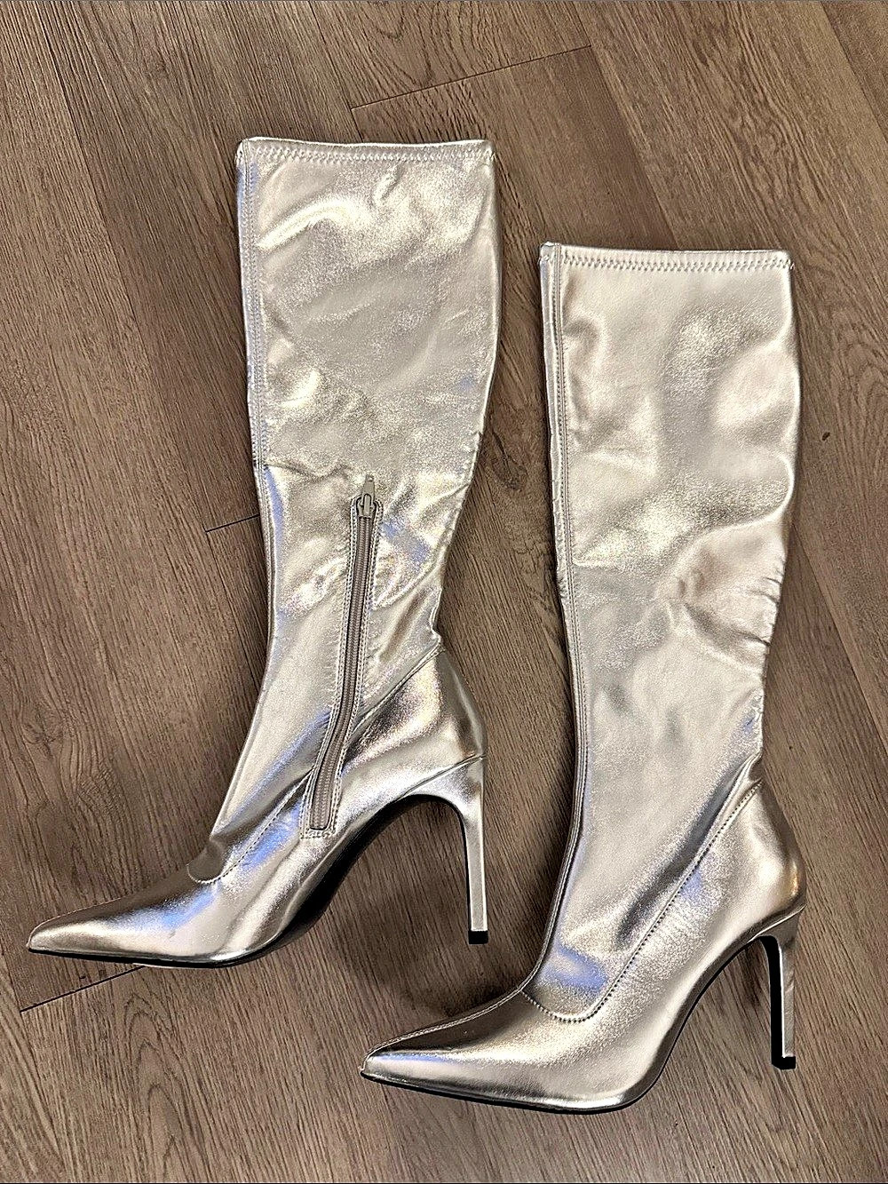 Open Edit 
Silver Pointed-Toe Heeled Boots US 7 Like New🔥🔥🔥🔥